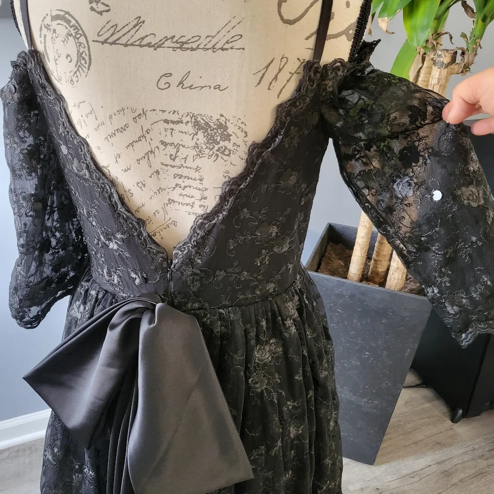 Gothic black lace dress - Picture 10 of 14